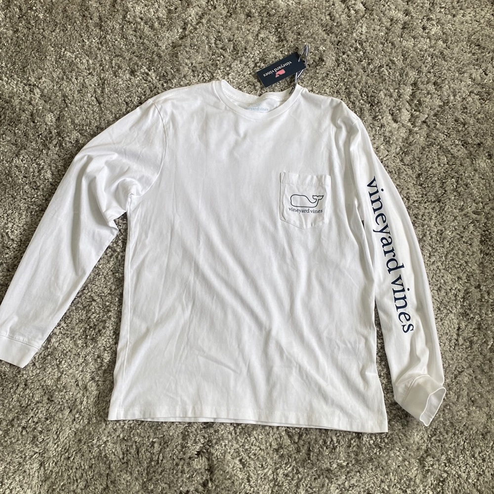 Vineyard vines long sleeve whale tee, size small, color white
